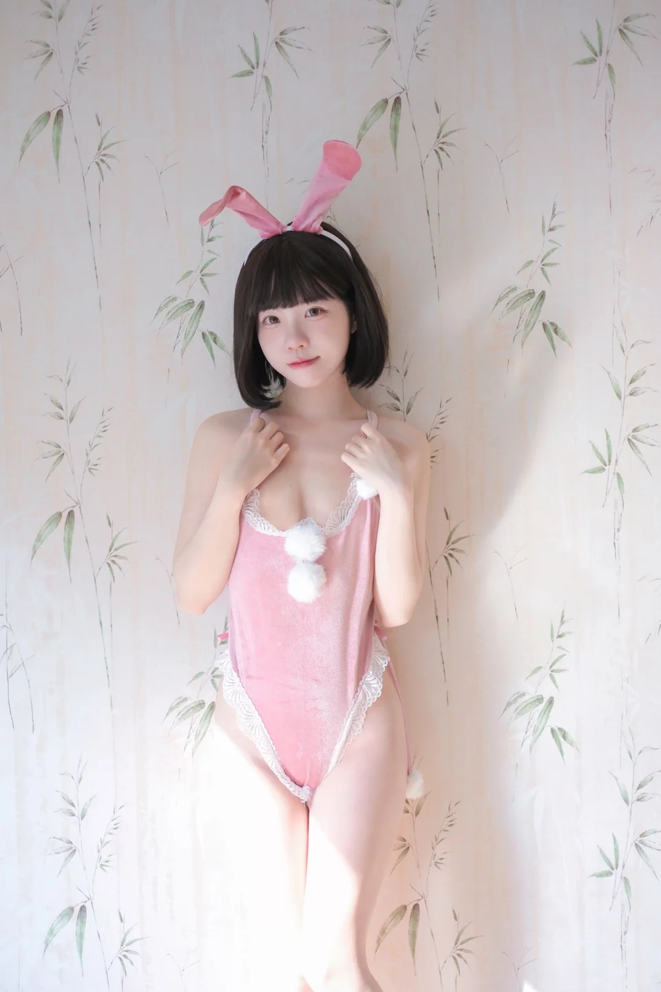 可可小白兔_No_012_角色扮演_纯欲兔女郎&湿身死库水_78P_174MB